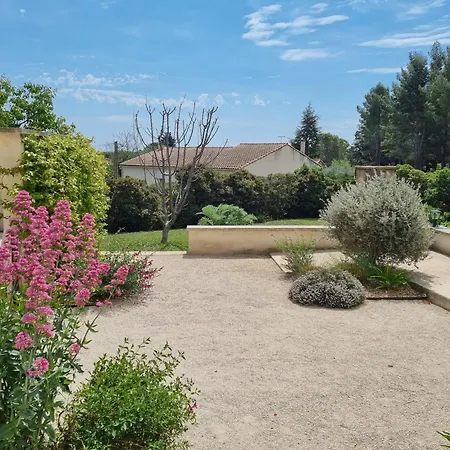 Holiday park Les Garrigues De La Vallee Des Baux