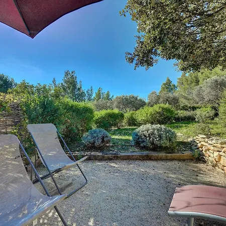 Les Garrigues De La Vallee Des Baux Holiday park