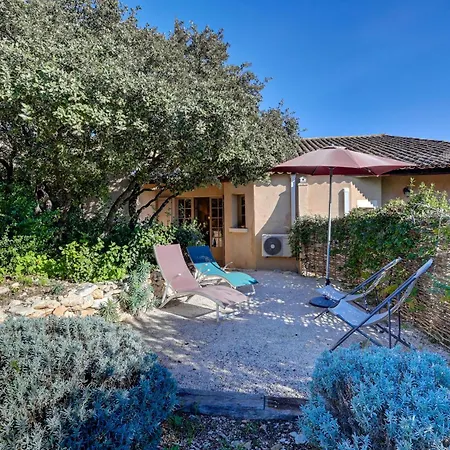 Les Garrigues De La Vallee Des Baux Holiday park *
