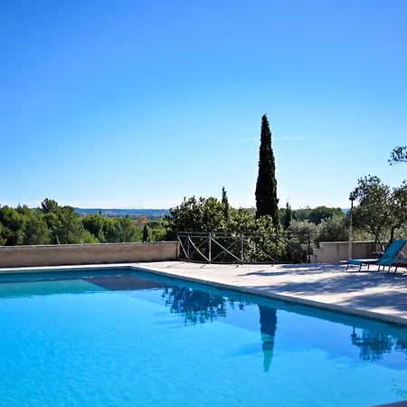 Les Garrigues De La Vallee Des Baux Vakantiepark Paradou