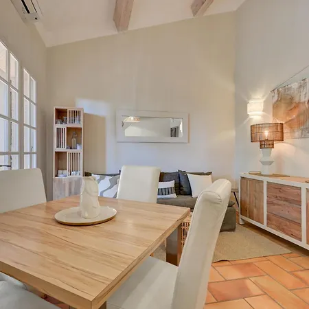 Les Garrigues De La Vallee Des Baux Vakantiepark *