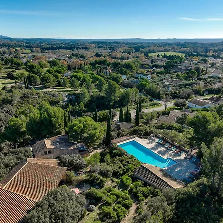 Vakantiepark Les Garrigues De La Vallee Des Baux Paradou
