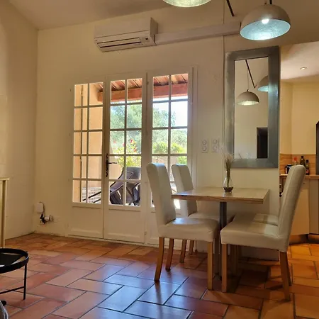 Les Garrigues De La Vallee Des Baux Vakantiepark